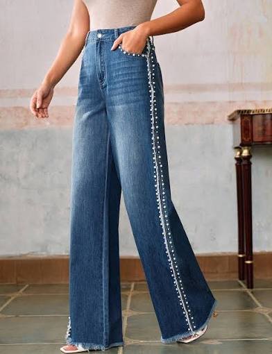 Baggy Embroidered Jeans